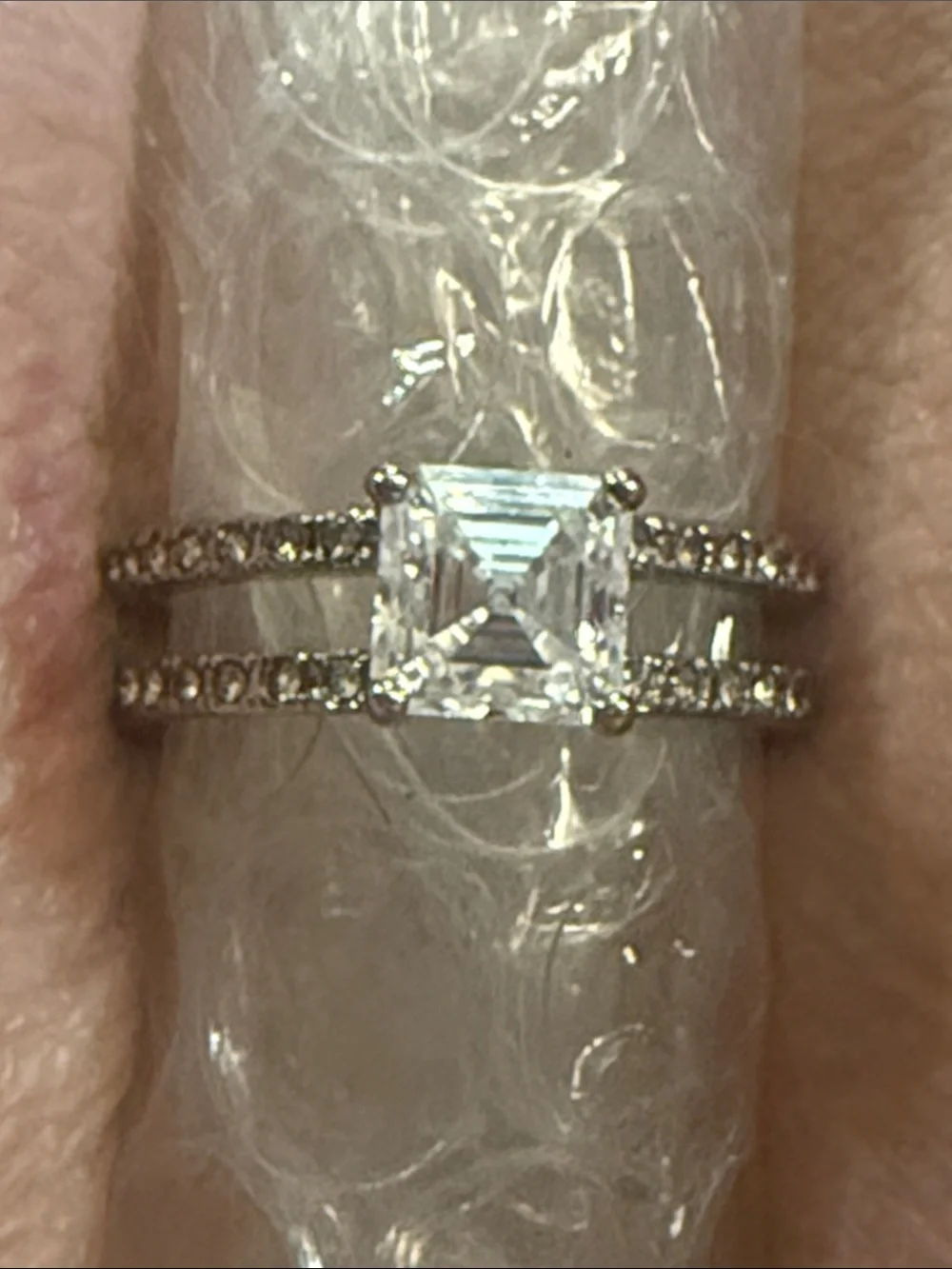 GRA CERTIFIED MOISSANITE DIAMOND 1CT silver baked band NEW